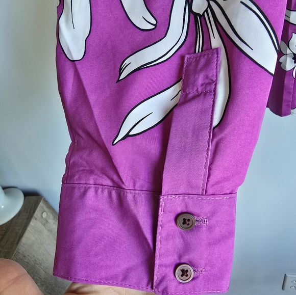 EXPRESS New Boyfriend Portofino Burgundy Floral Button Front Shirt SZ Medium - Picture 6 of 14